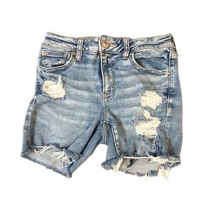 American Eagle Size 2 Women’s Distressed Denim Midi Shorts